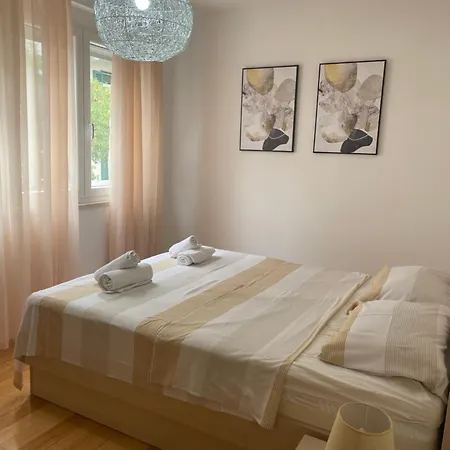 아파트 Kates Place Centar *